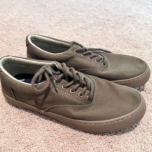 Olive green gum soles Sperry Top Sider size 8.5 men's.